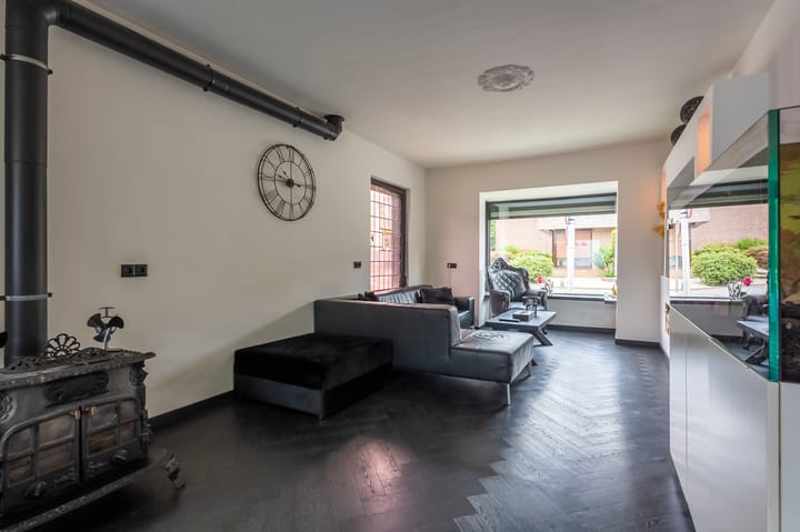 Photo 3 of Heiveldstraat 61