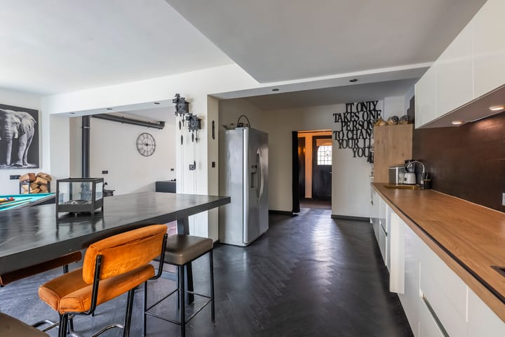 Photo 8 of Heiveldstraat 61