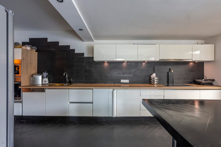 Photo 9 of Heiveldstraat 61