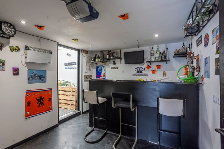 Photo 12 of Heiveldstraat 61