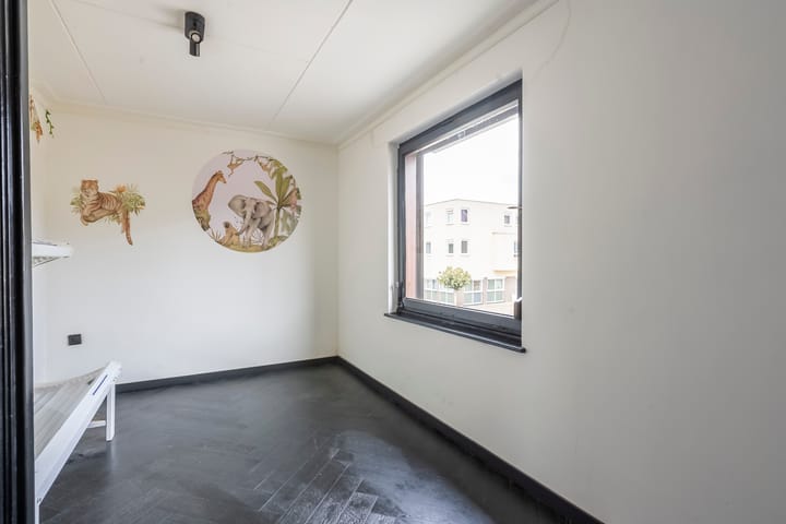 Photo 18 of Heiveldstraat 61