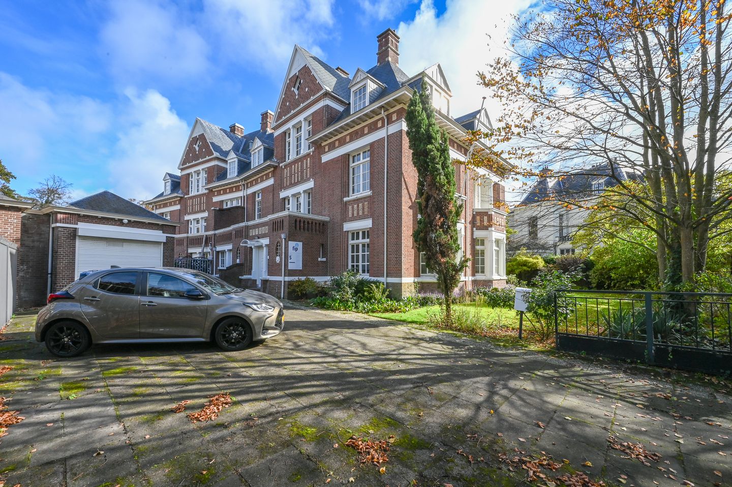 View photo 3 of Andries Bickerweg 5