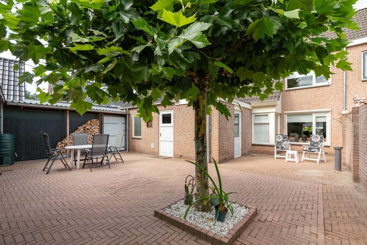 Photo 4 of Van Effrinkstraat 23