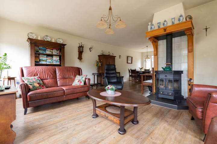 Photo 7 of Van Effrinkstraat 23