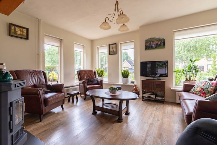 Photo 8 of Van Effrinkstraat 23