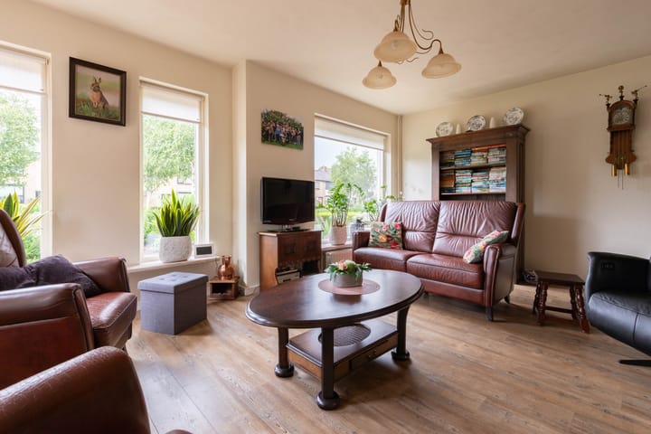 Photo 9 of Van Effrinkstraat 23