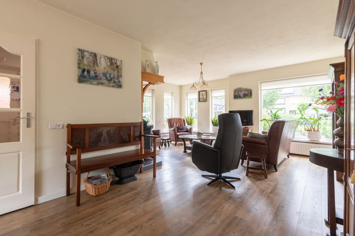 Photo 10 of Van Effrinkstraat 23