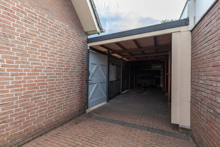 Photo 34 of Van Effrinkstraat 23