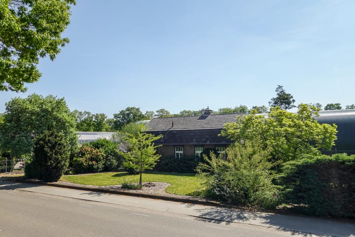 Photo 3 of Eikenlaan 32