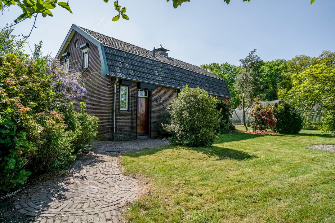 Photo 1 of Eikenlaan 32