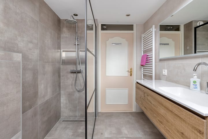 Photo 19 of Klaproos 20