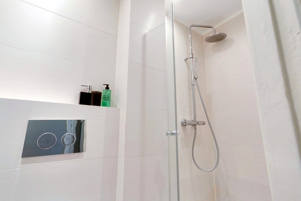 Photo 16 of Van Woustraat 197-1