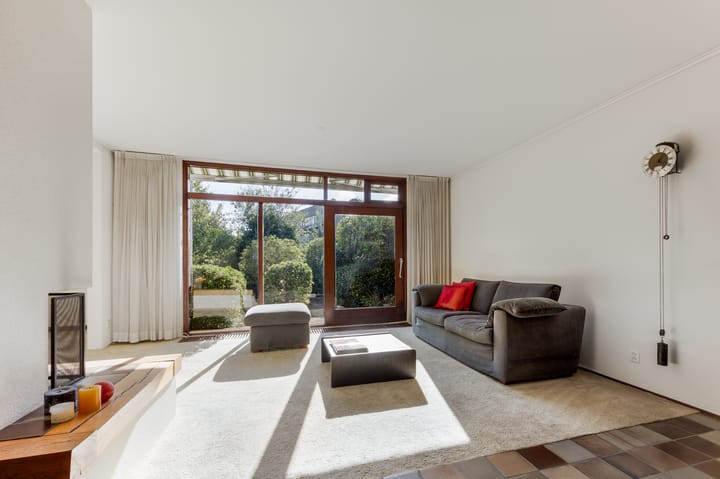 Photo 3 of Alpenroos 6