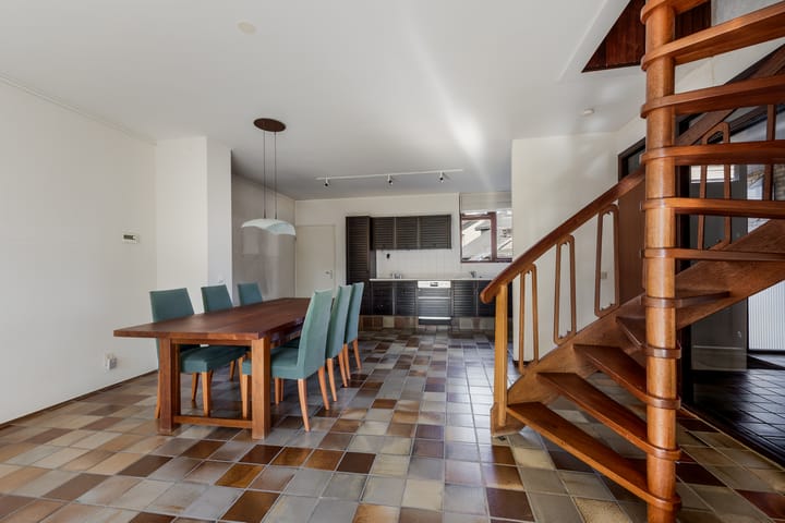 Photo 9 of Alpenroos 6