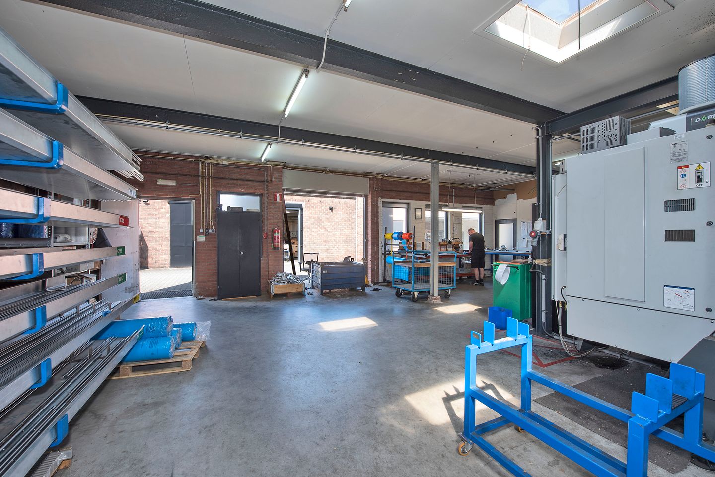 Bekijk foto 3 van IJsbaanweg 91