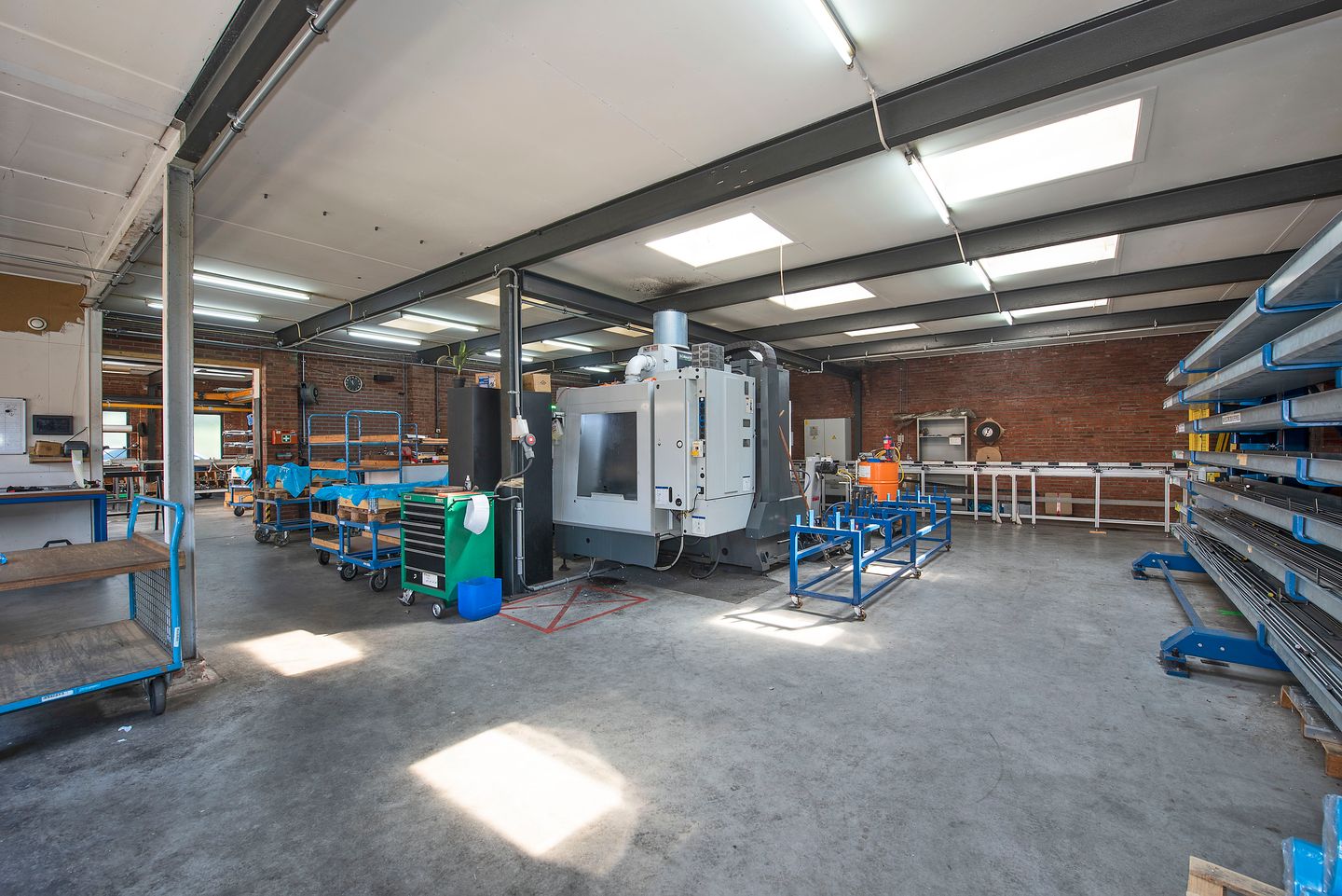 Bekijk foto 4 van IJsbaanweg 91