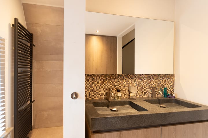 Foto 38 van Julianalaan 15