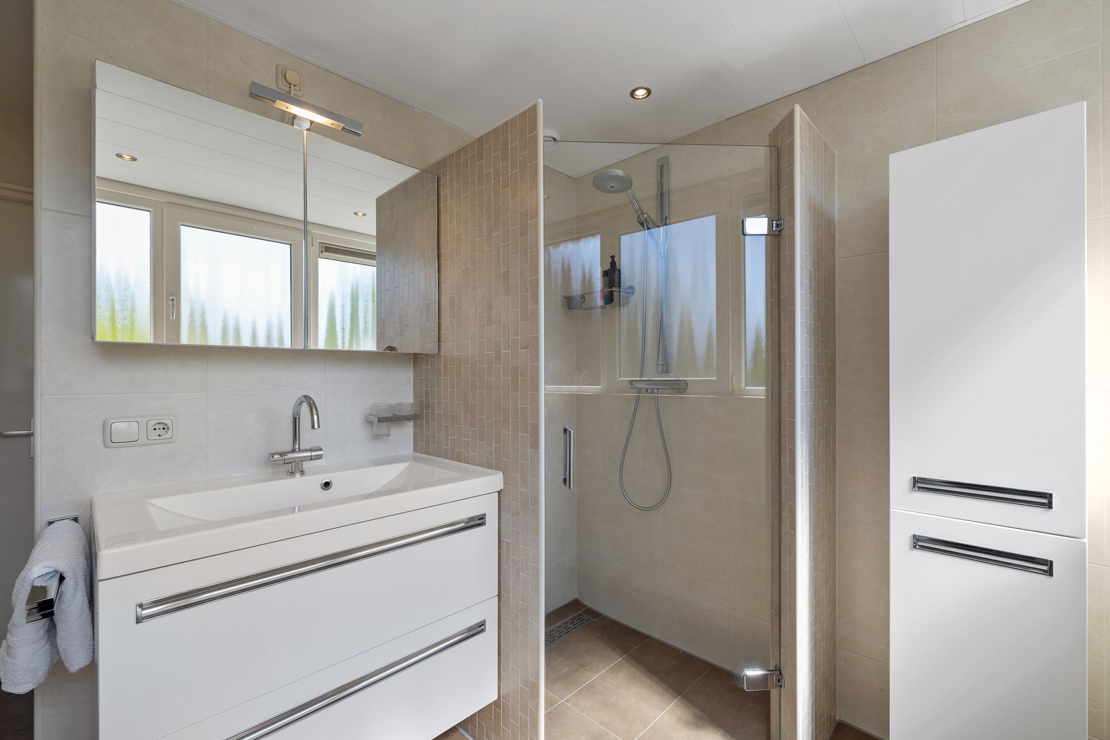 Photo 33 of de Essenbree 70