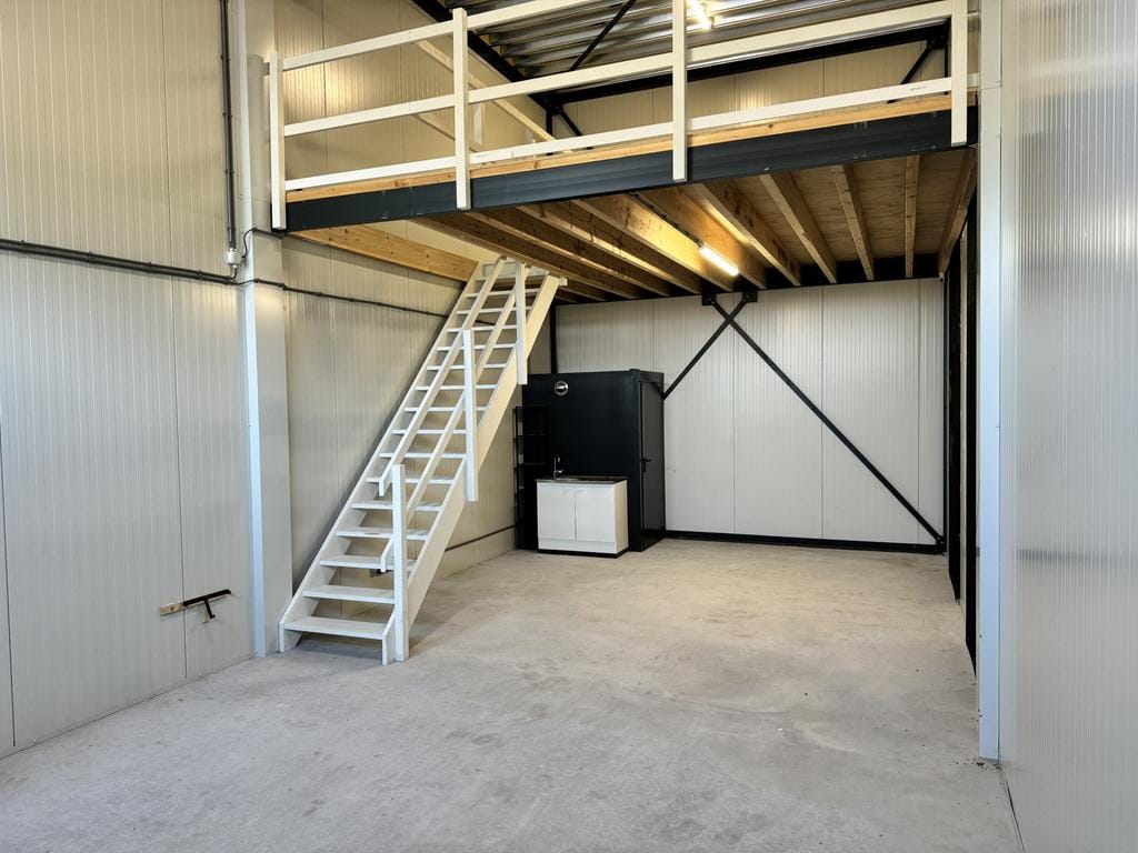 Bekijk foto 5 van Winschoterweg 1-4