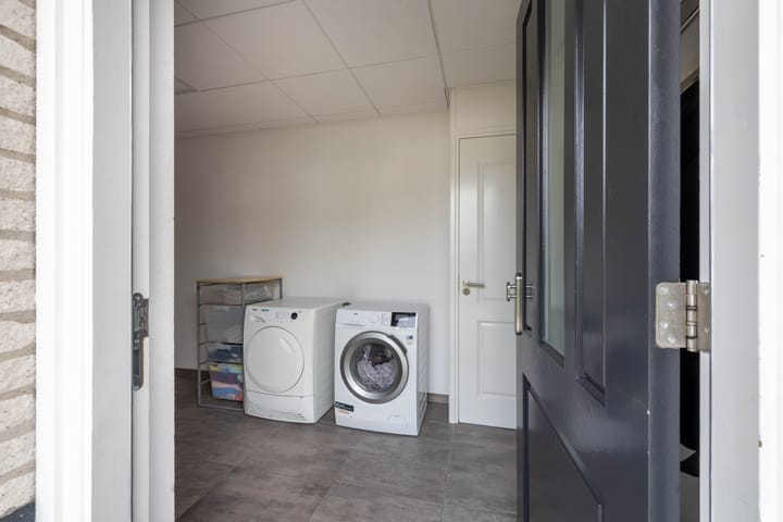 Photo 32 of Andreas Schelfhoutstraat 19