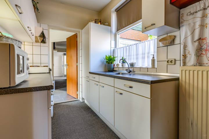 Photo 16 of Koningdwarsstraat 25