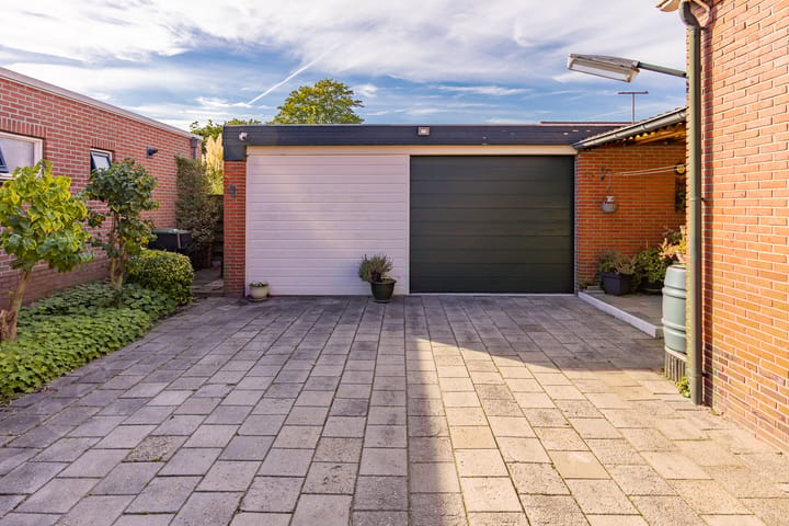 Photo 38 of Koningdwarsstraat 25