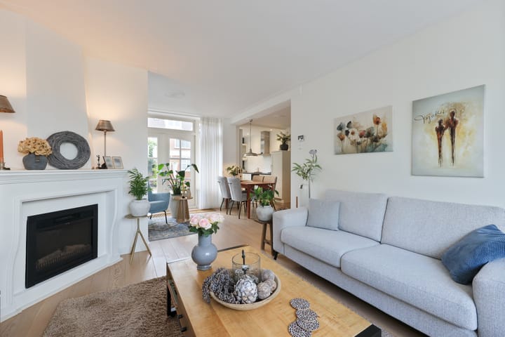 Photo 4 of Jan Ligthartstraat 116