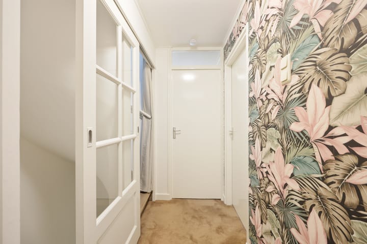 Photo 12 of Jan Ligthartstraat 116