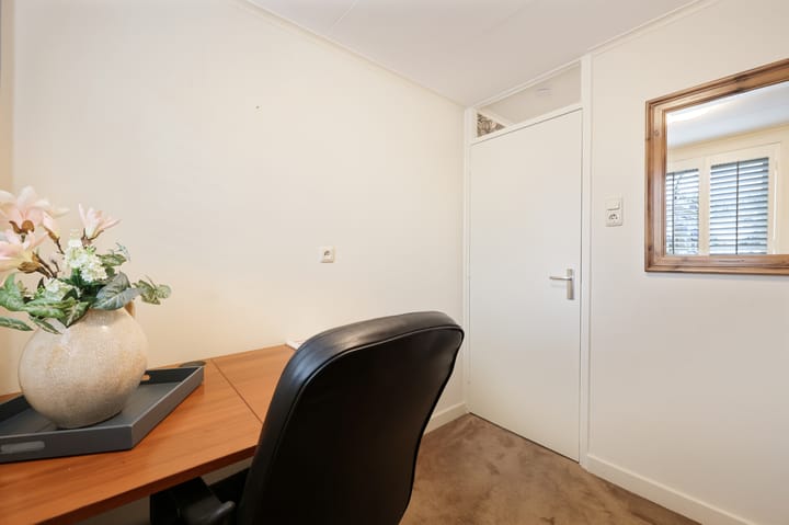 Photo 17 of Jan Ligthartstraat 116