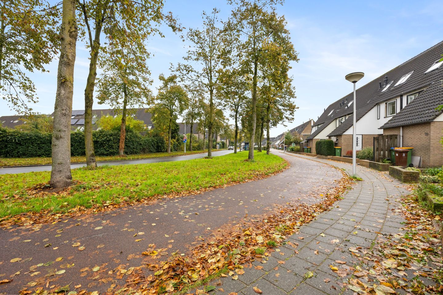 Photo 4 of Suze Robertsonstraat 27