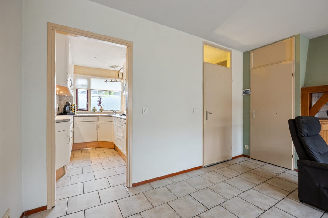 Photo 13 of Suze Robertsonstraat 27