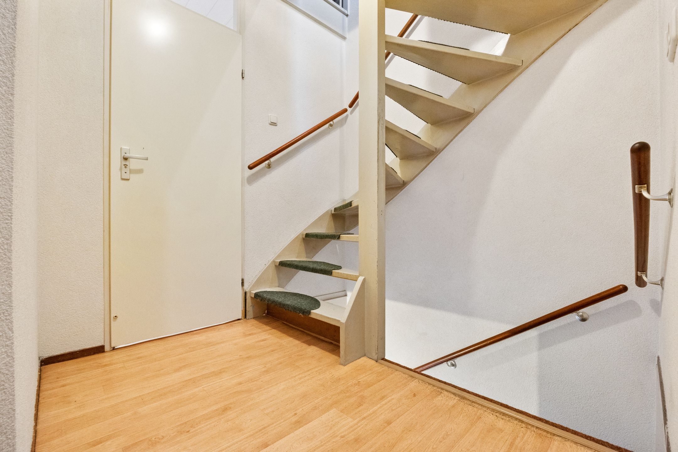 Photo 18 of Suze Robertsonstraat 27