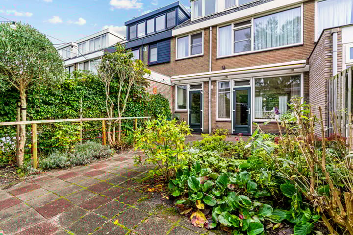 Photo 23 of Jeanne d'Arclaan 43