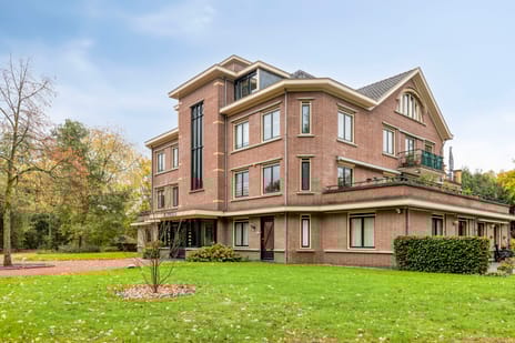 de Decanije 30 secondary image