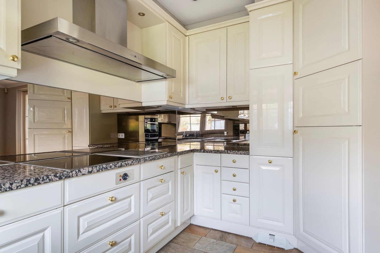 Foto 10 van Peuscher 4