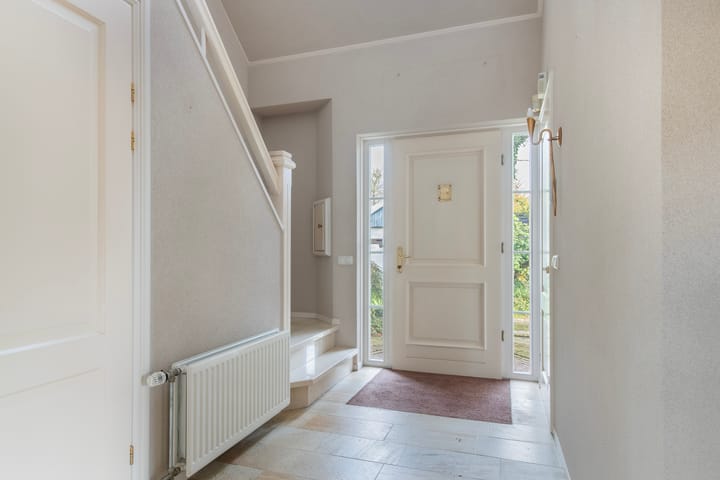 Photo 20 of Peuscher 4