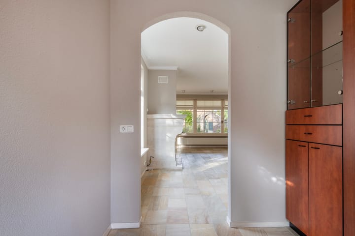 Photo 27 of Peuscher 4