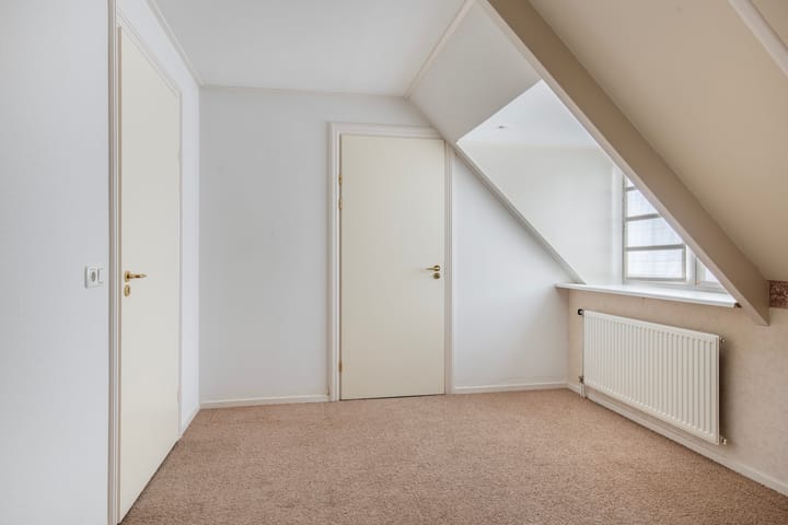 Photo 37 of Peuscher 4