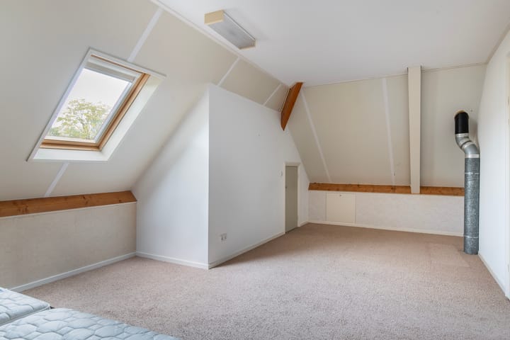 Photo 38 of Peuscher 4