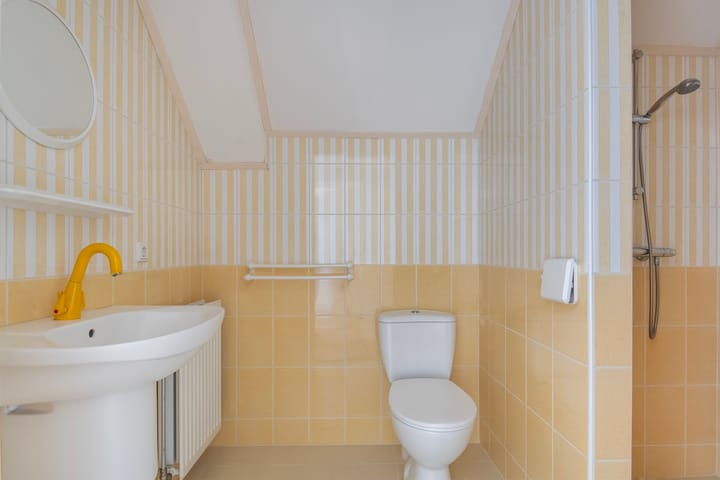 Photo 39 of Peuscher 4