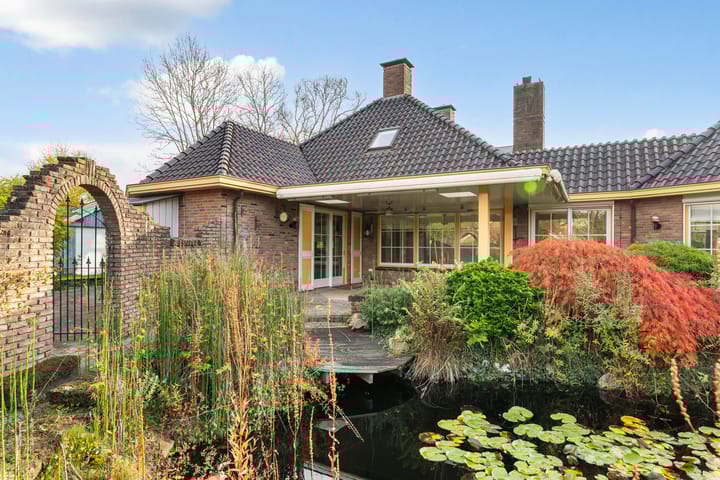 Photo 42 of Peuscher 4