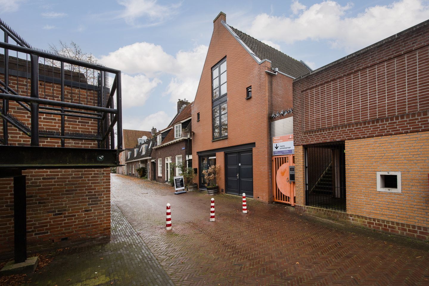 View photo 2 of Walikerstraat 14