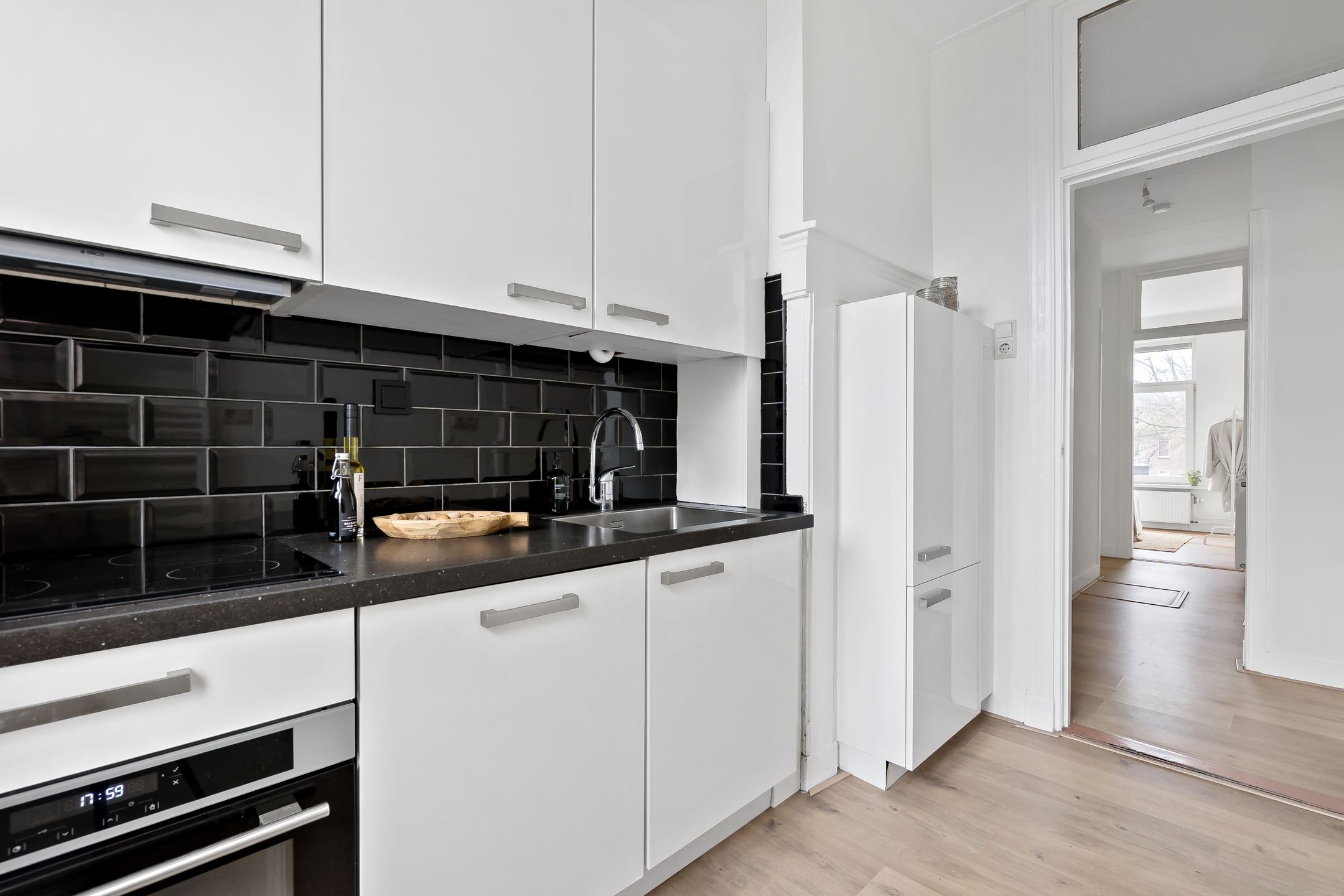 Foto 21 van Loosduinseweg 1157