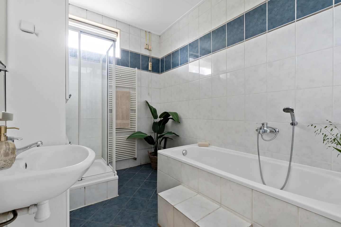 Foto 25 van Loosduinseweg 1157