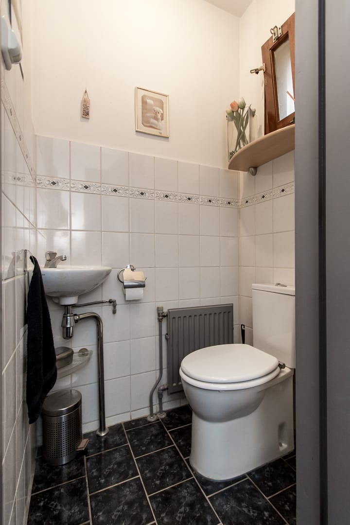 Foto 9 van Azaleastraat 1-A