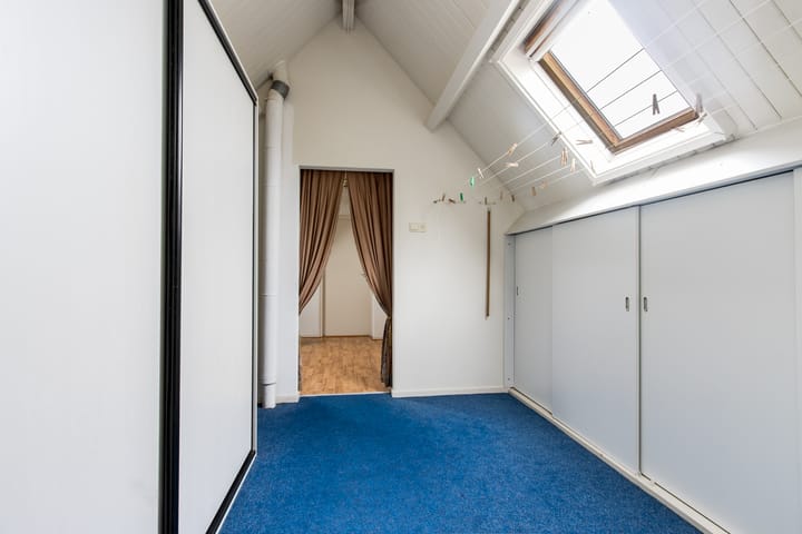 Foto 32 van Azaleastraat 1-A