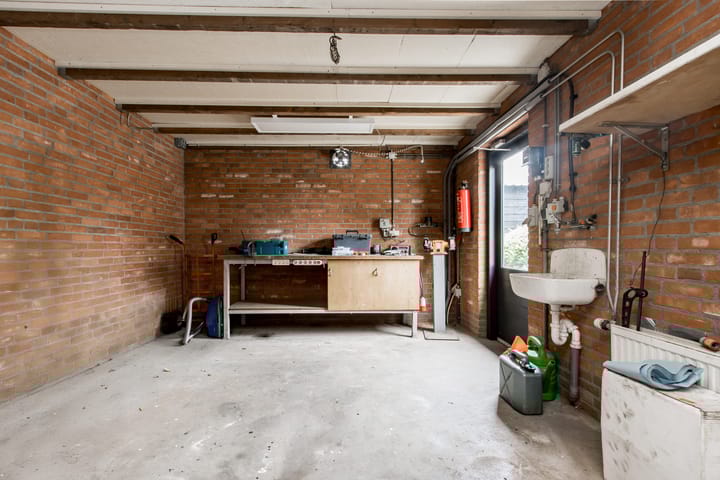 Foto 39 van Azaleastraat 1-A