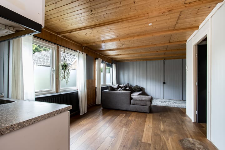 Foto 40 van Azaleastraat 1-A