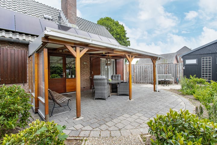 Foto 54 van Azaleastraat 1-A