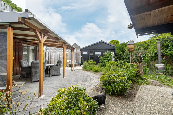 Foto 55 van Azaleastraat 1-A